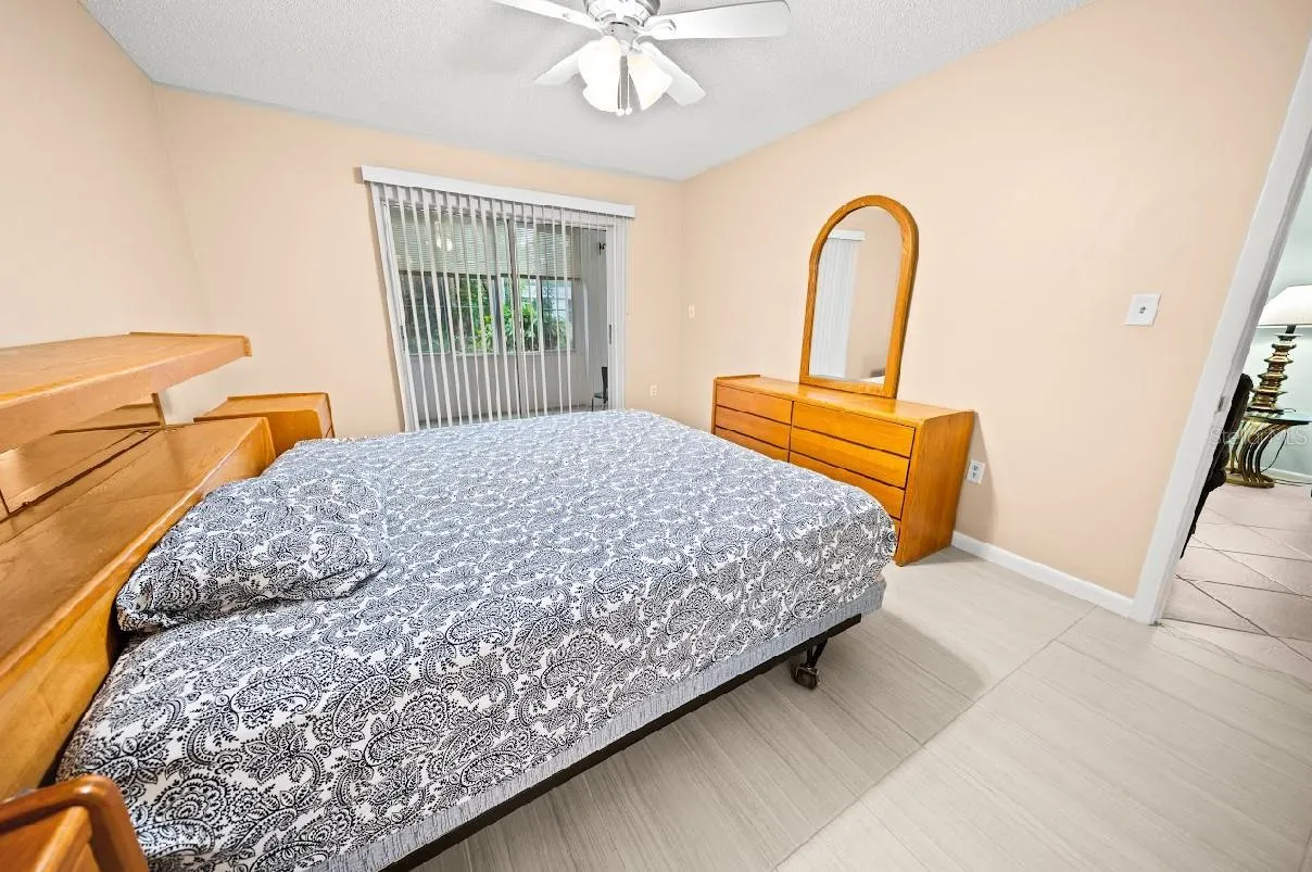 3532 LAKE BAYSHORE DR #K117, #K117