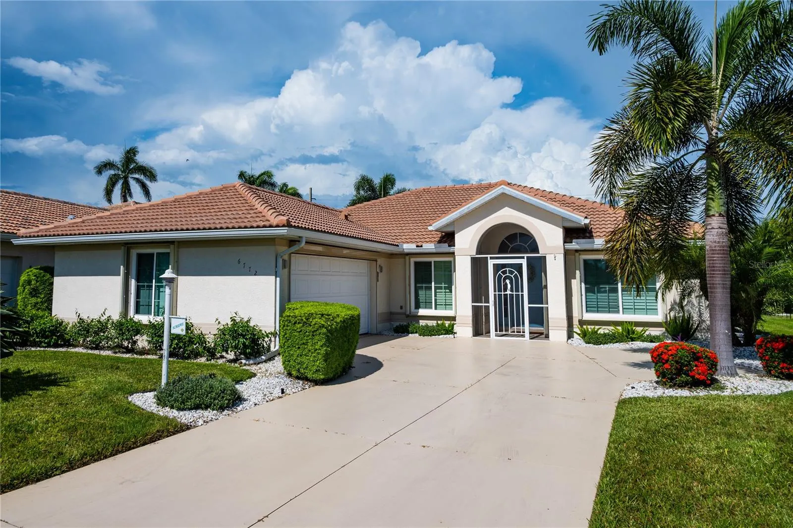 6772 GREENVIEW LN