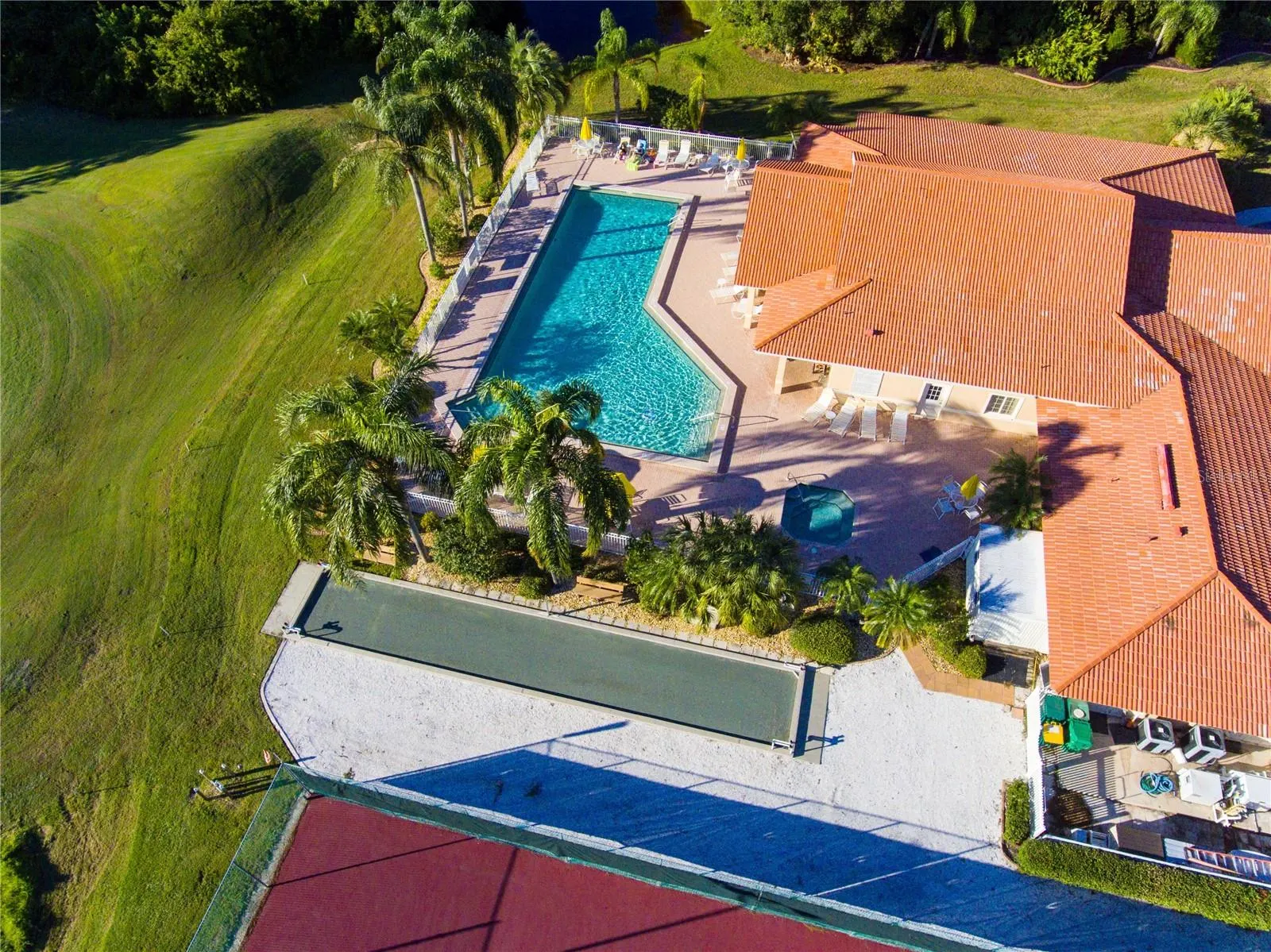 6772 GREENVIEW LN