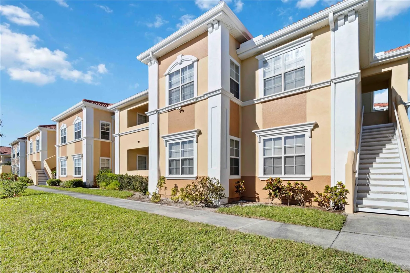 1050 VILLAGIO CIR #107, #107