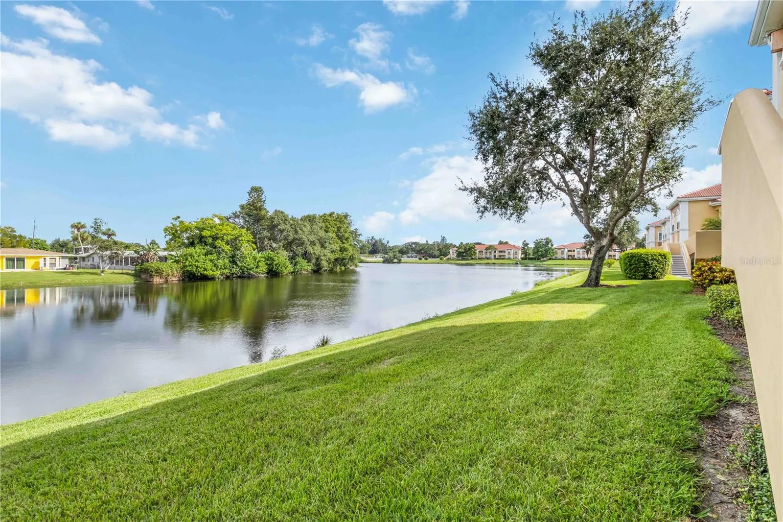 1050 VILLAGIO CIR #107, #107