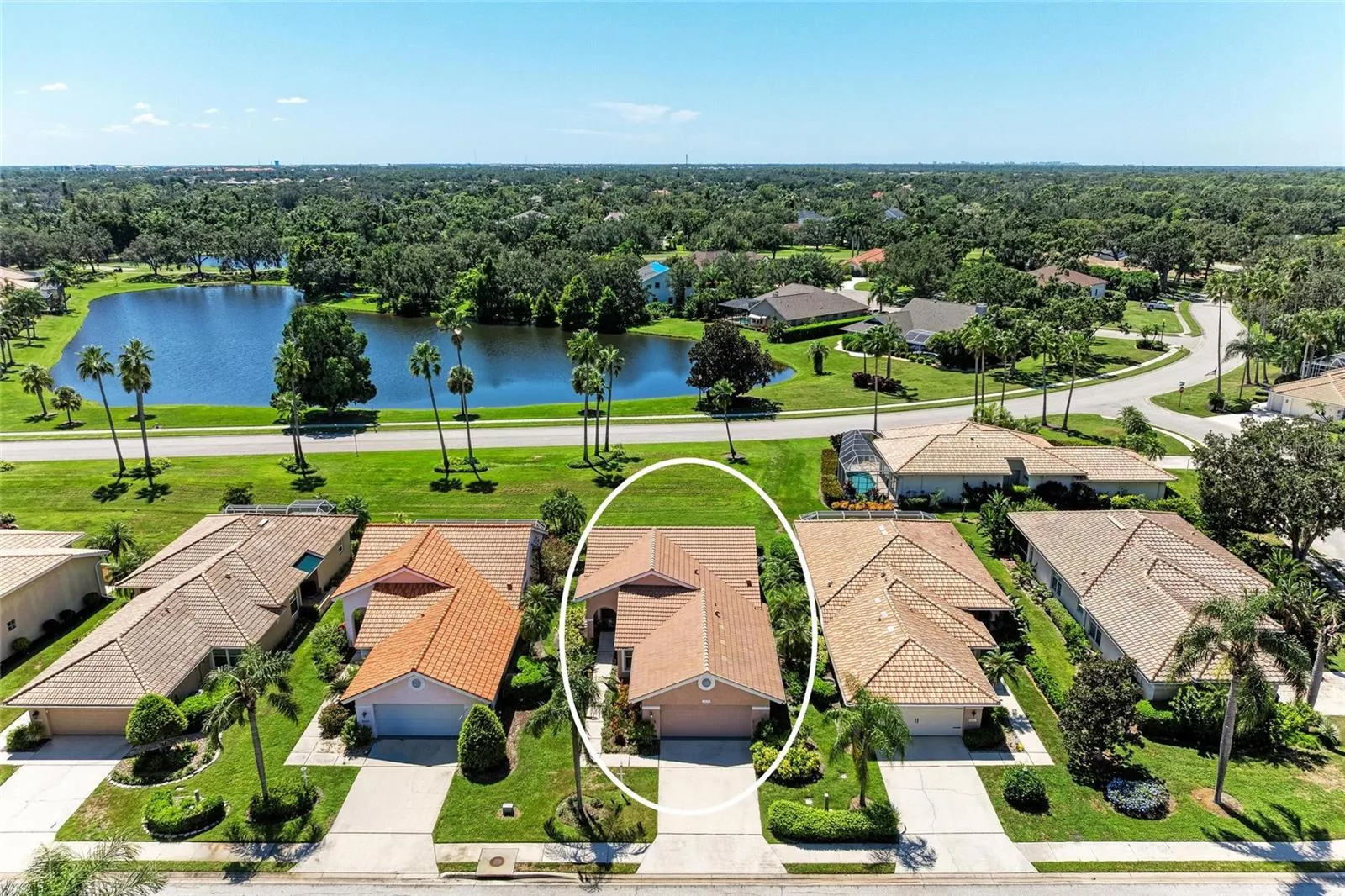 6647 OAKBROOKE CIR