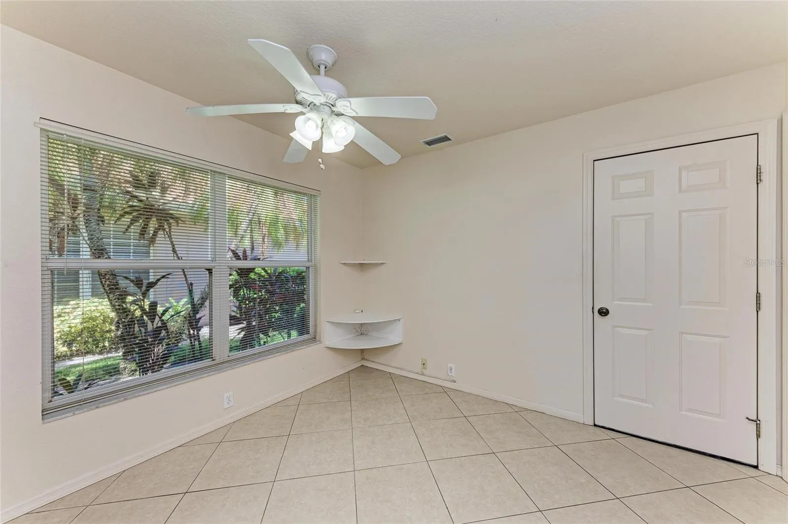 6647 OAKBROOKE CIR
