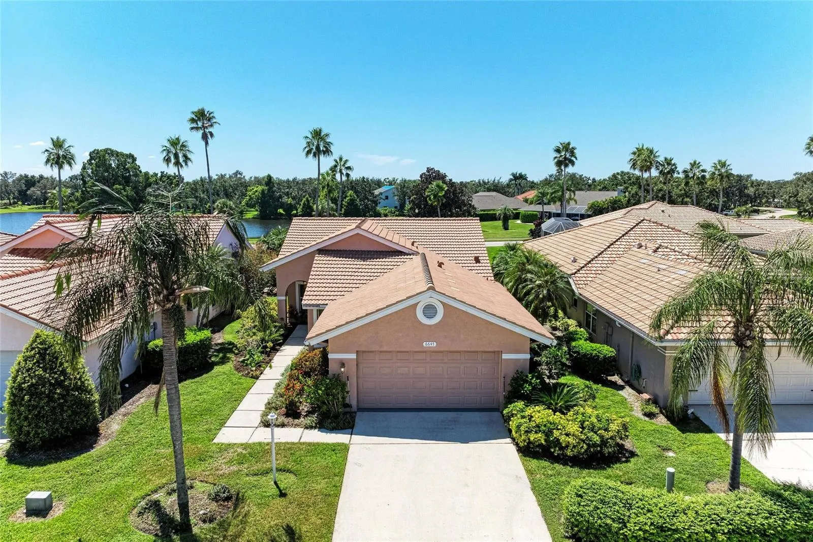 6647 OAKBROOKE CIR