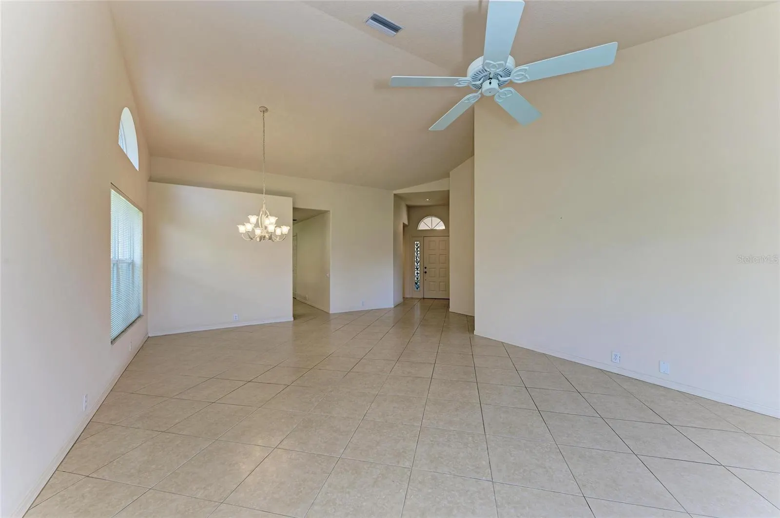 6647 OAKBROOKE CIR