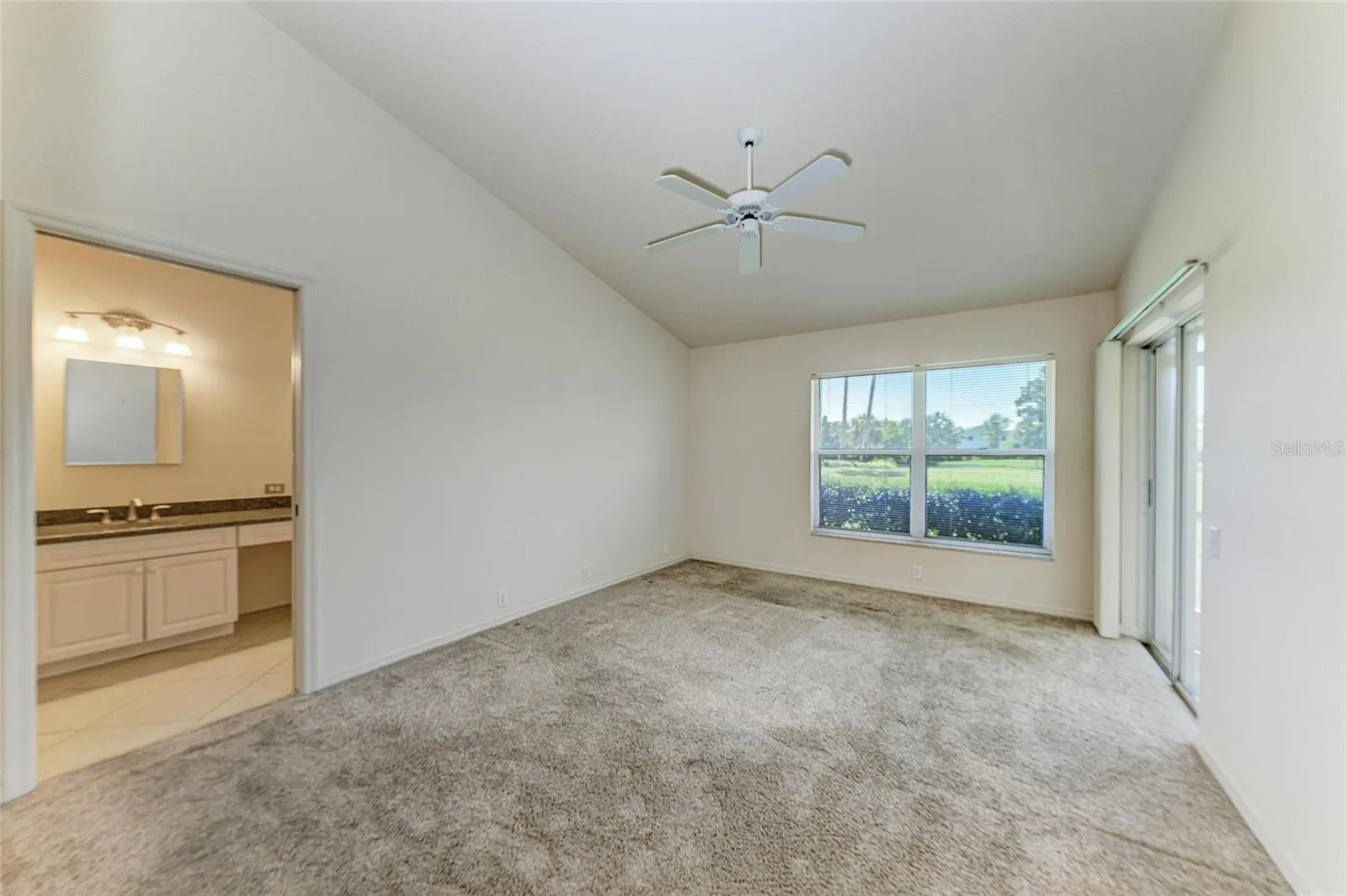 6647 OAKBROOKE CIR