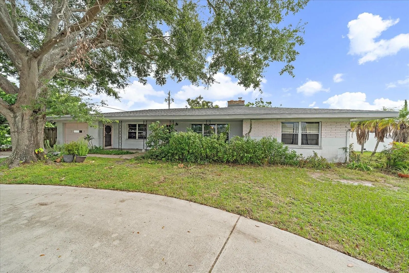 2340 VALENCIA DR