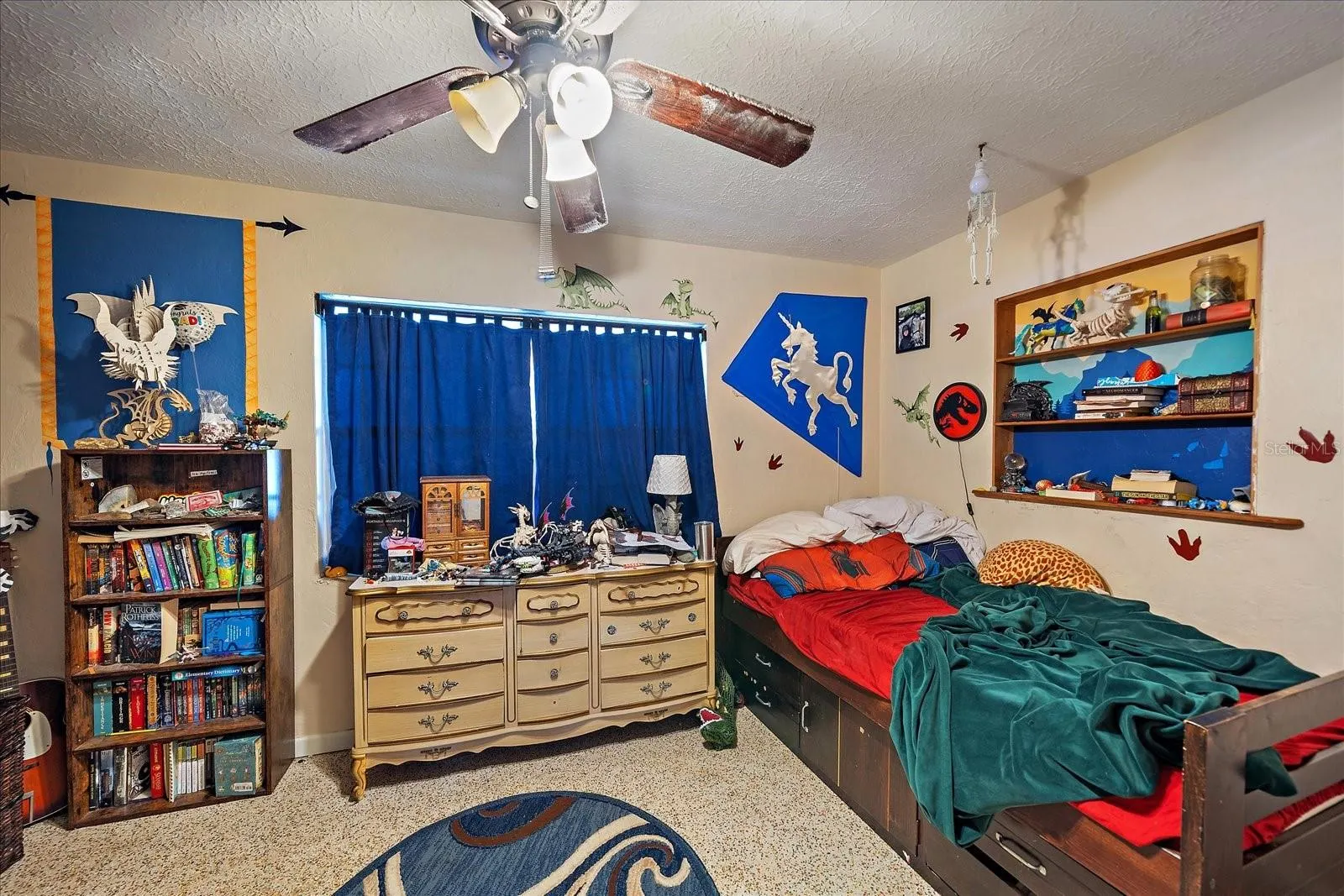 2340 VALENCIA DR