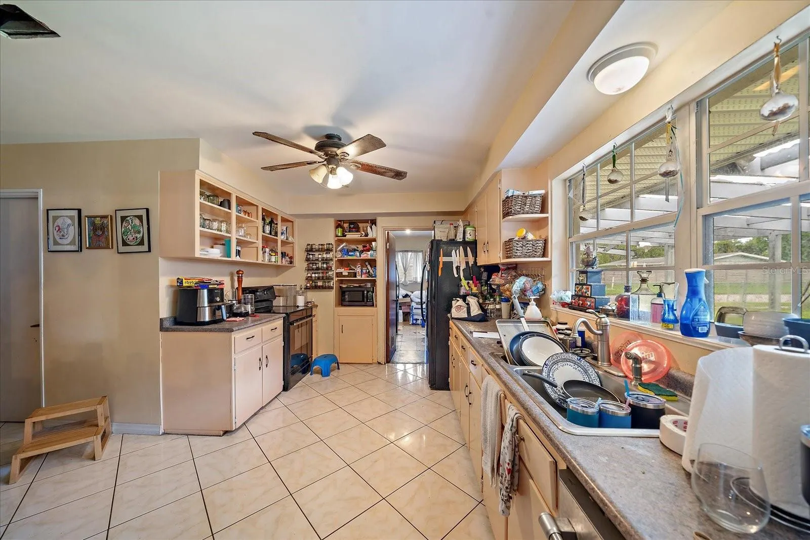 2340 VALENCIA DR