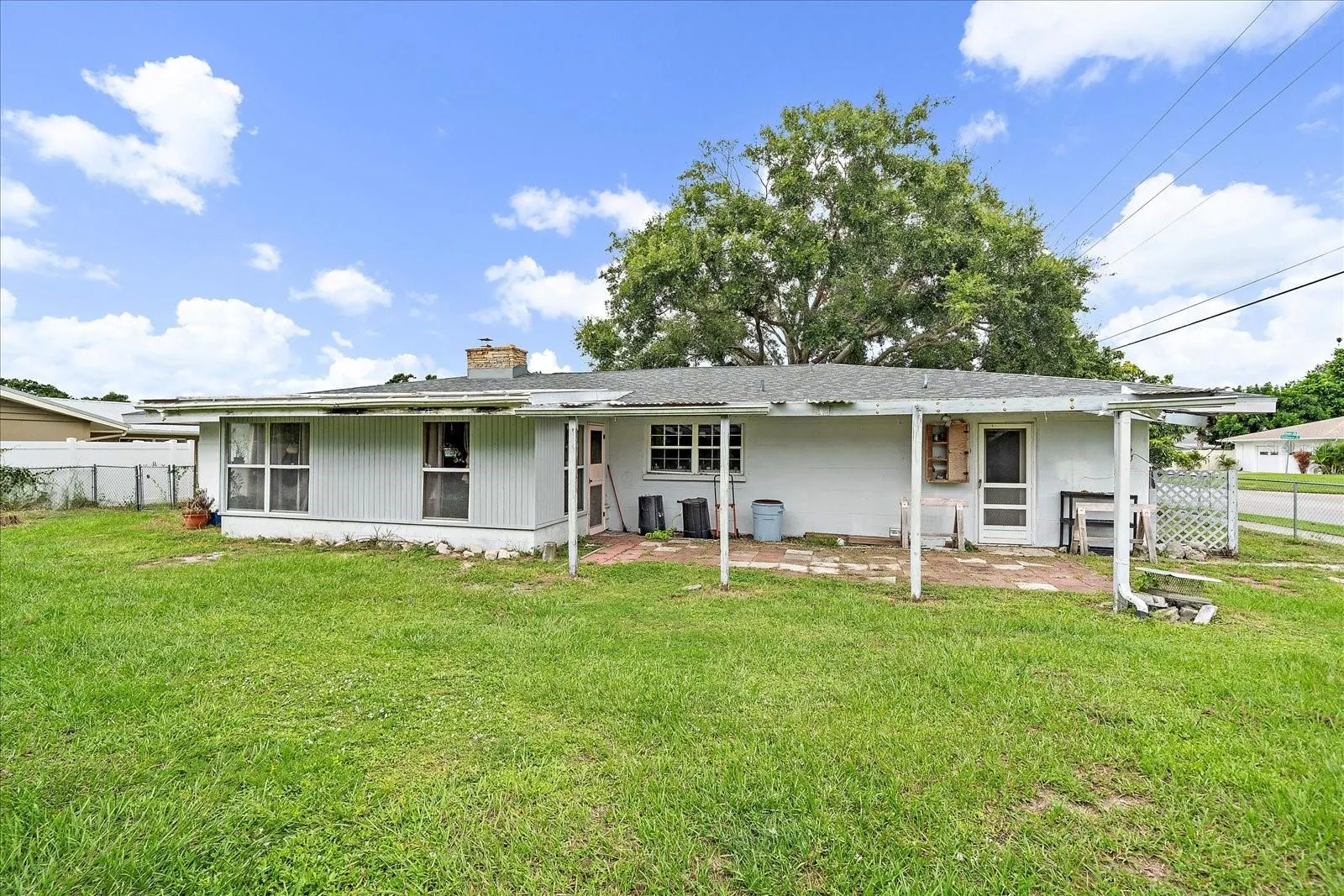 2340 VALENCIA DR