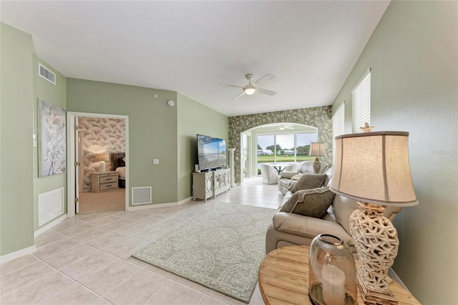 119 WOODBRIDGE DR #103, #103