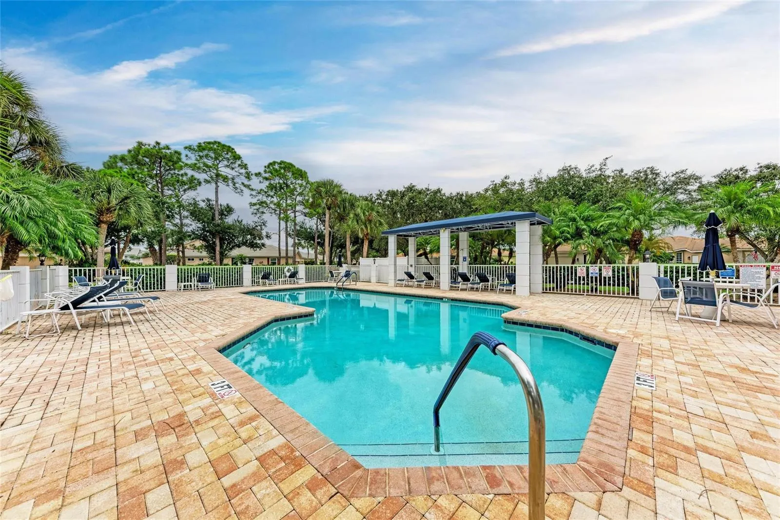 119 WOODBRIDGE DR #103, #103