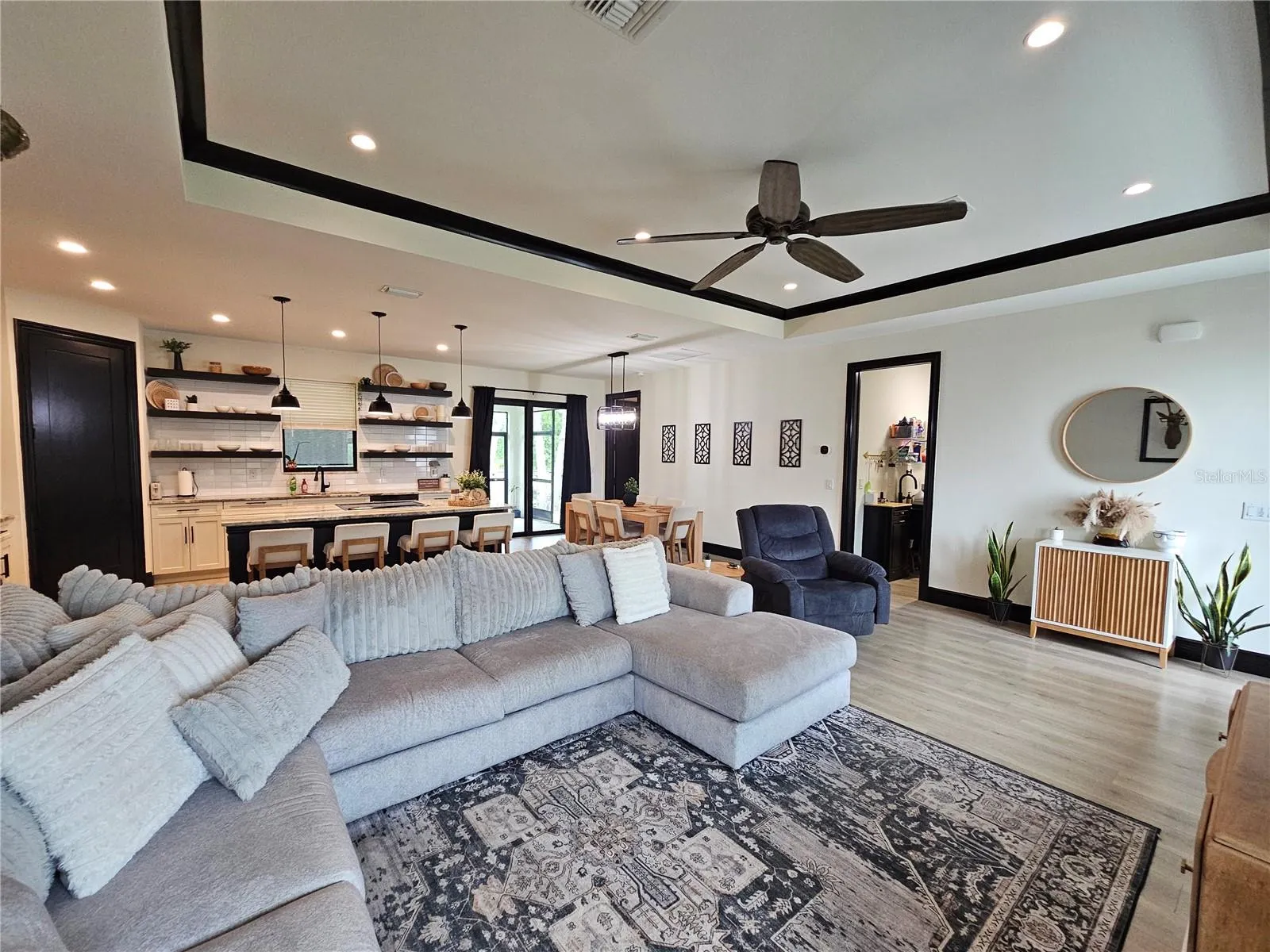 7373 GEWANT BLVD