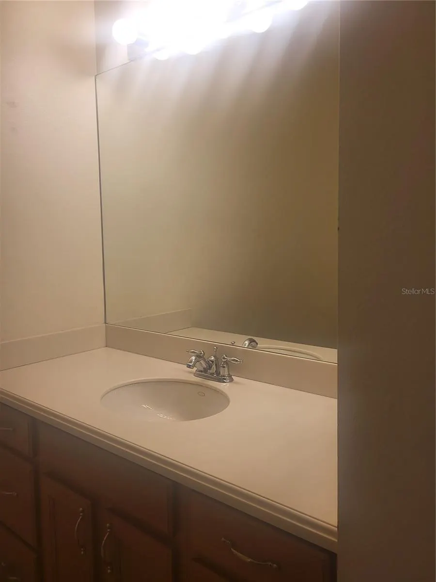 4009 OVERTURE CIR