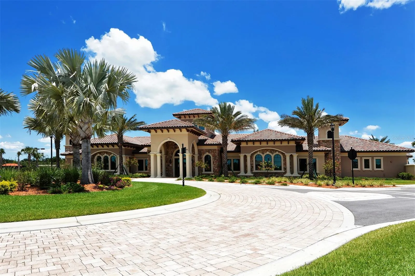 5864 SNOWY EGRET DR