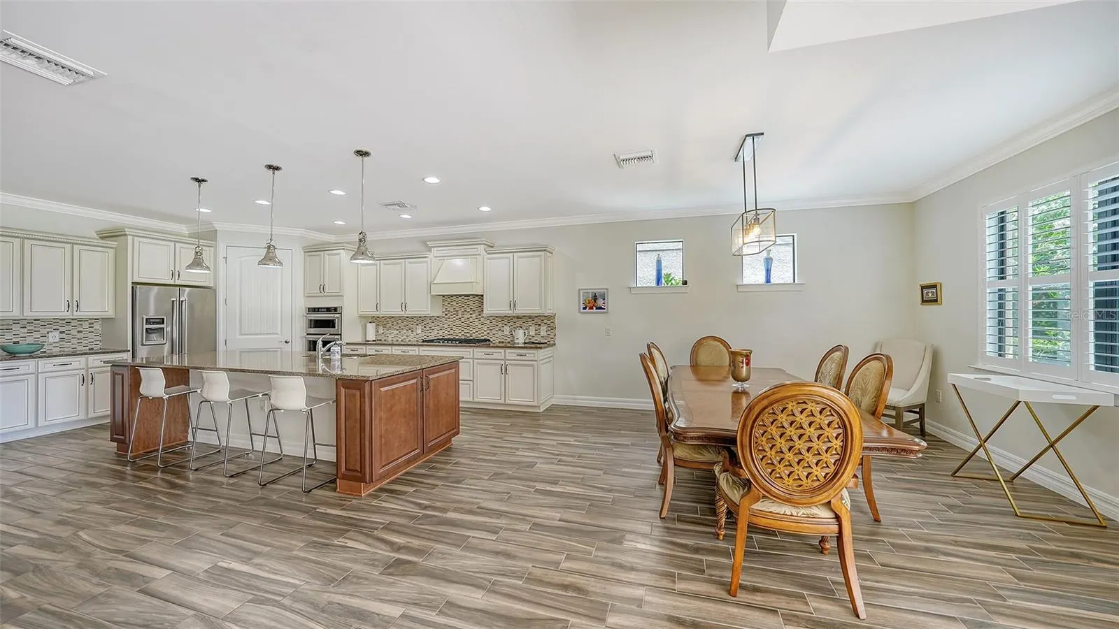 5864 SNOWY EGRET DR