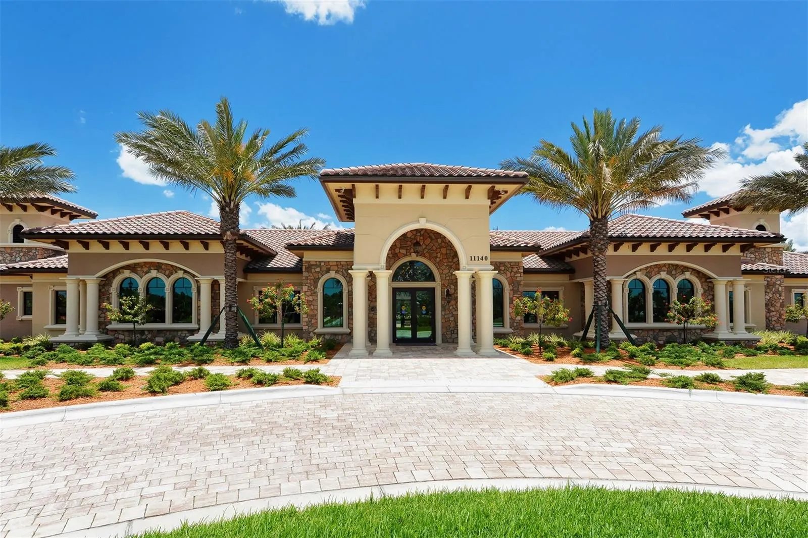 5864 SNOWY EGRET DR