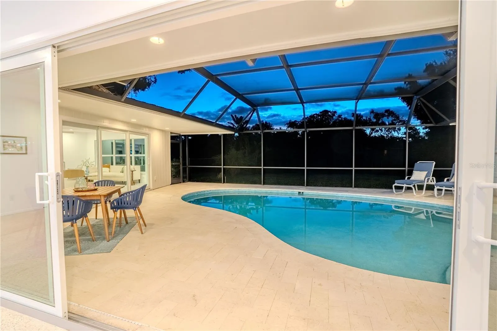 2516 TANGLEWOOD DR