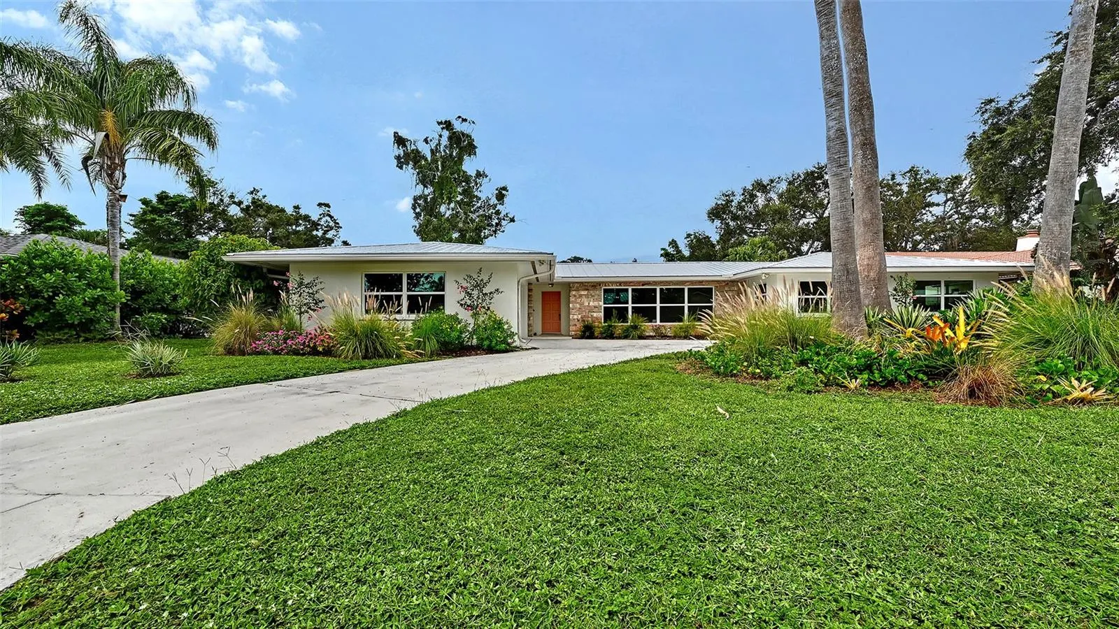 2516 TANGLEWOOD DR