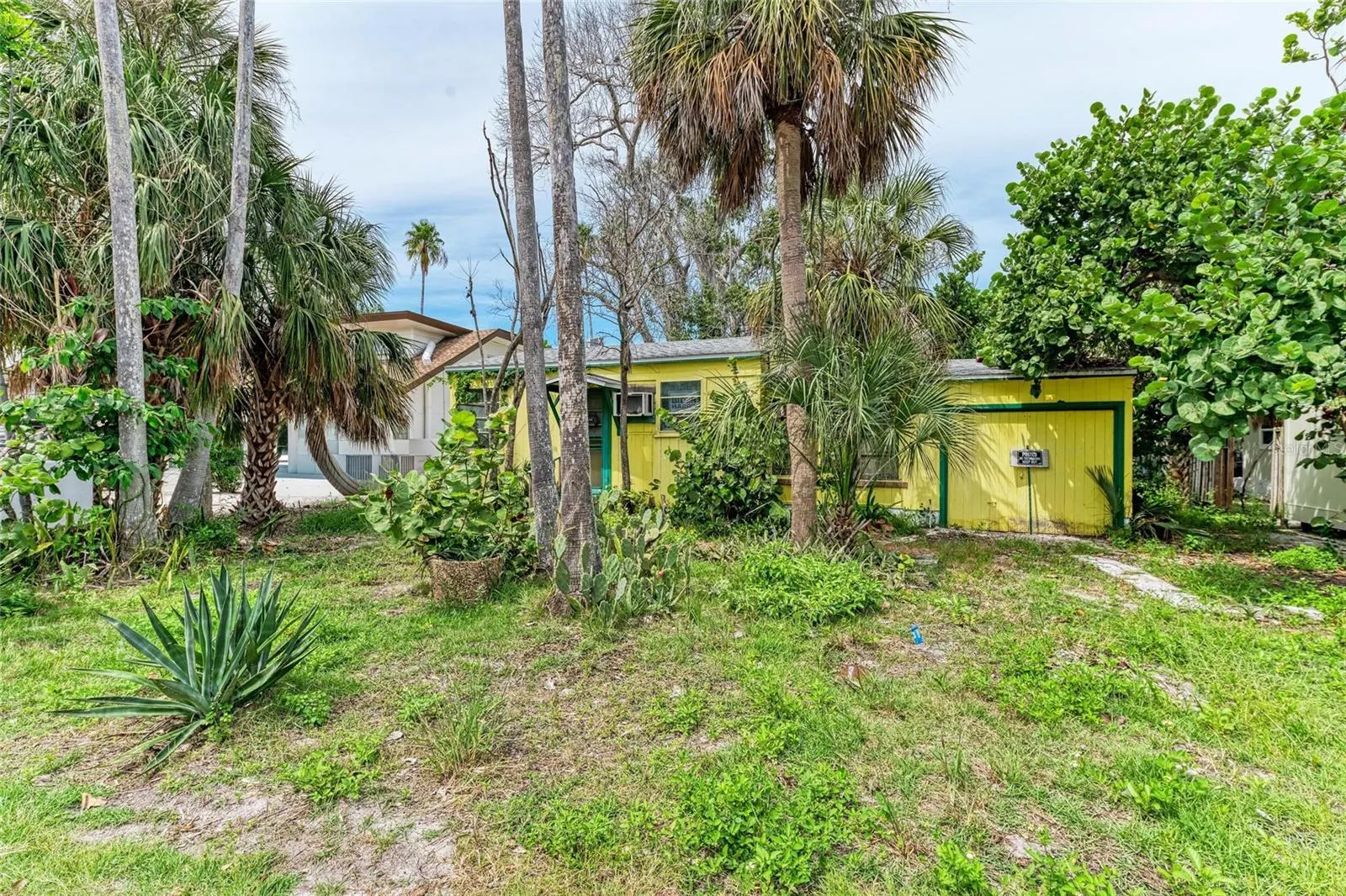110 PALMETTO AVE