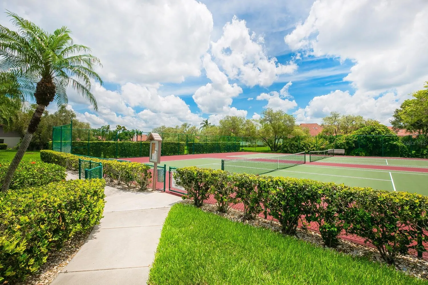 4033 WILSHIRE CIR E #139, #139