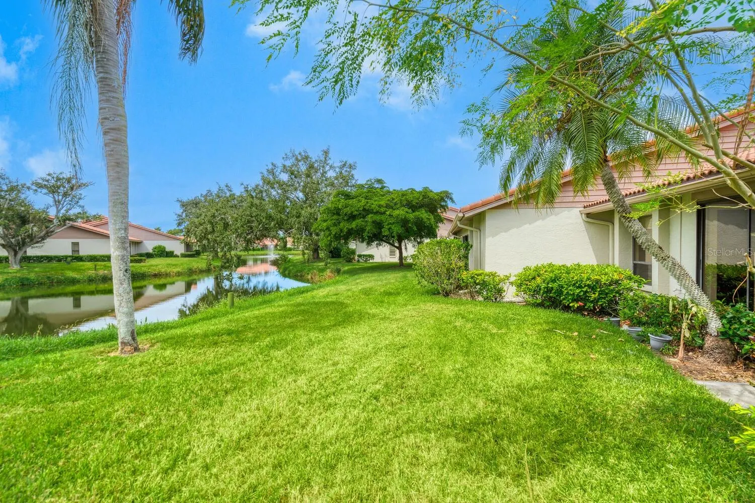 4033 WILSHIRE CIR E #139, #139