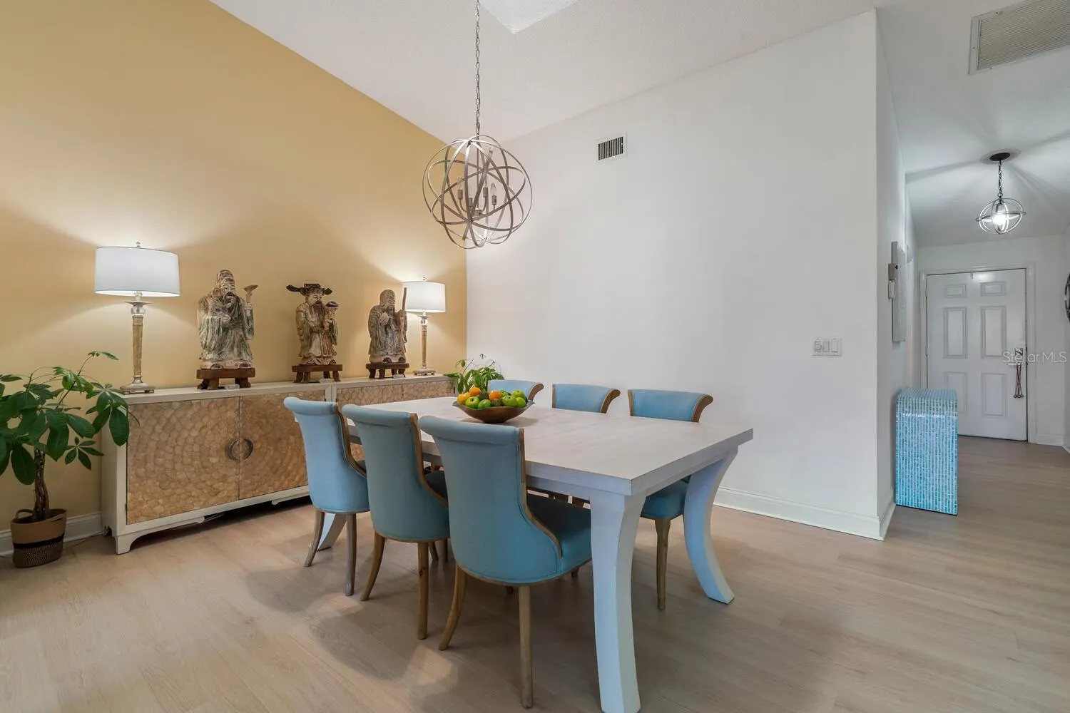 4033 WILSHIRE CIR E #139, #139