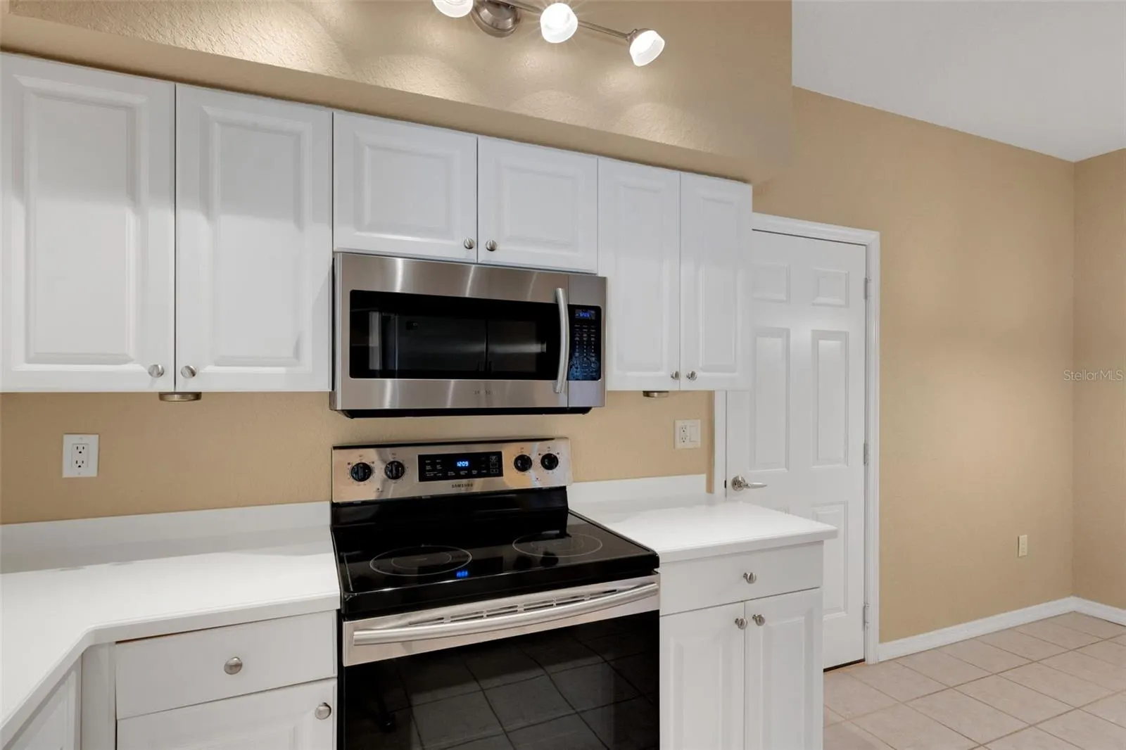 7011 SCRUB JAY WAY #19-102, #19-102