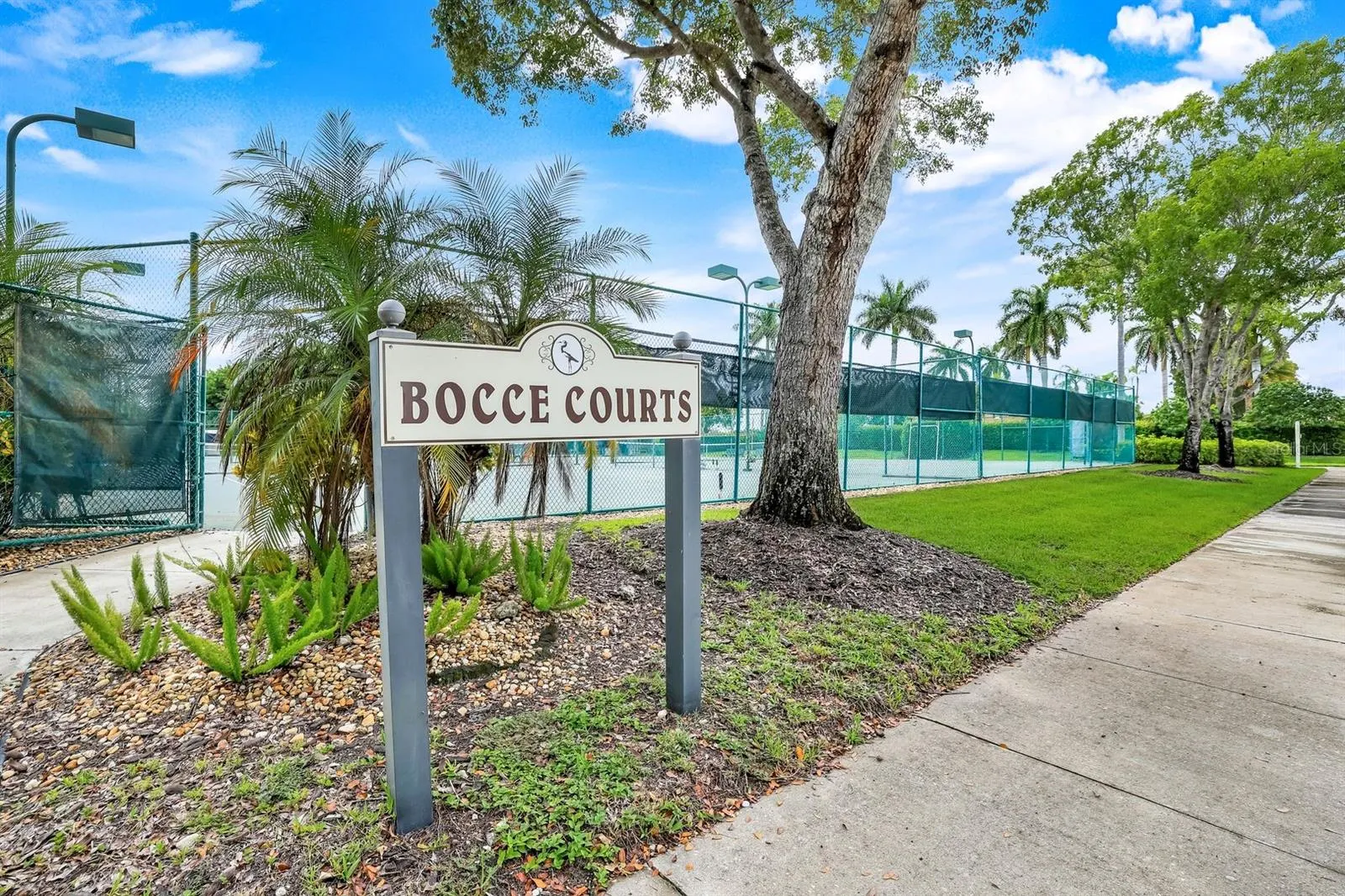 6635 HUNTINGTON LAKES CIR #202 #202