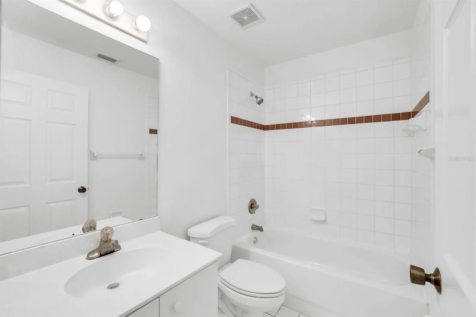 6635 HUNTINGTON LAKES CIR #202 #202