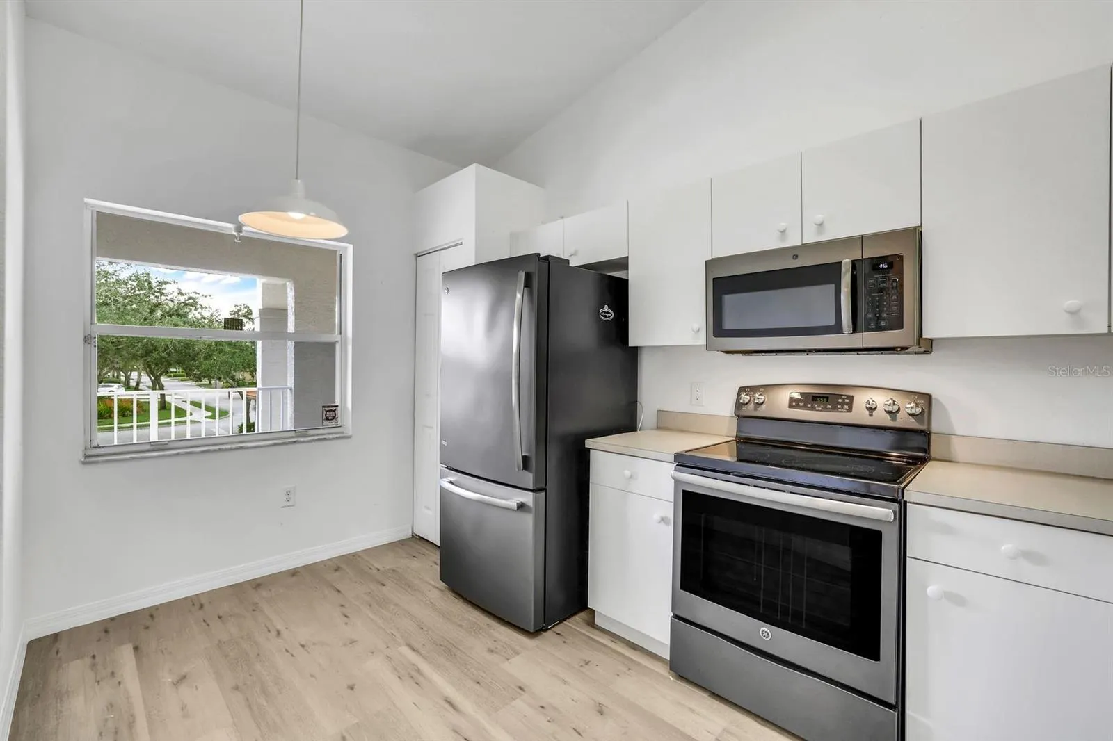 6635 HUNTINGTON LAKES CIR #202 #202