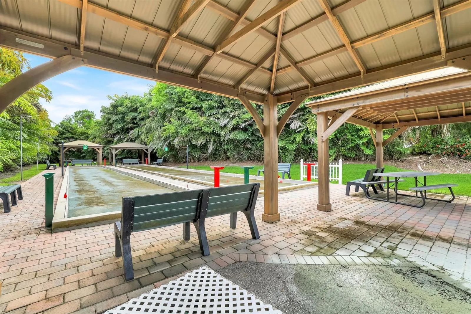 6635 HUNTINGTON LAKES CIR #202 #202