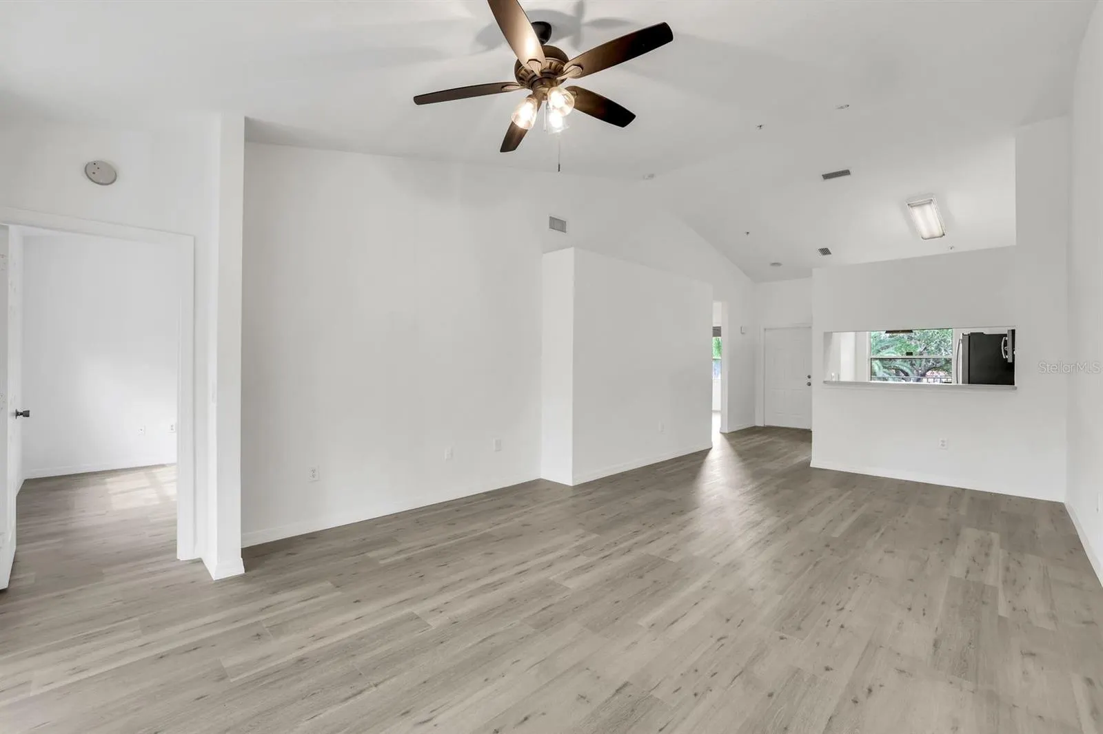 6635 HUNTINGTON LAKES CIR #202 #202