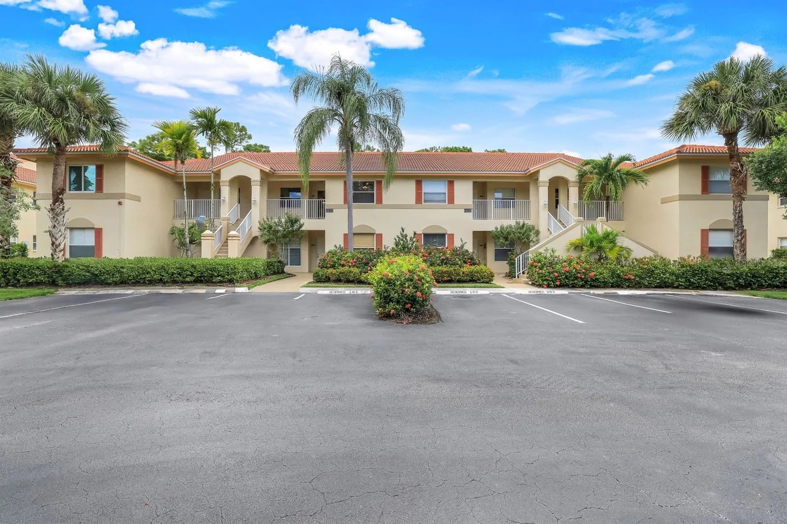 6635 HUNTINGTON LAKES CIR #202 #202