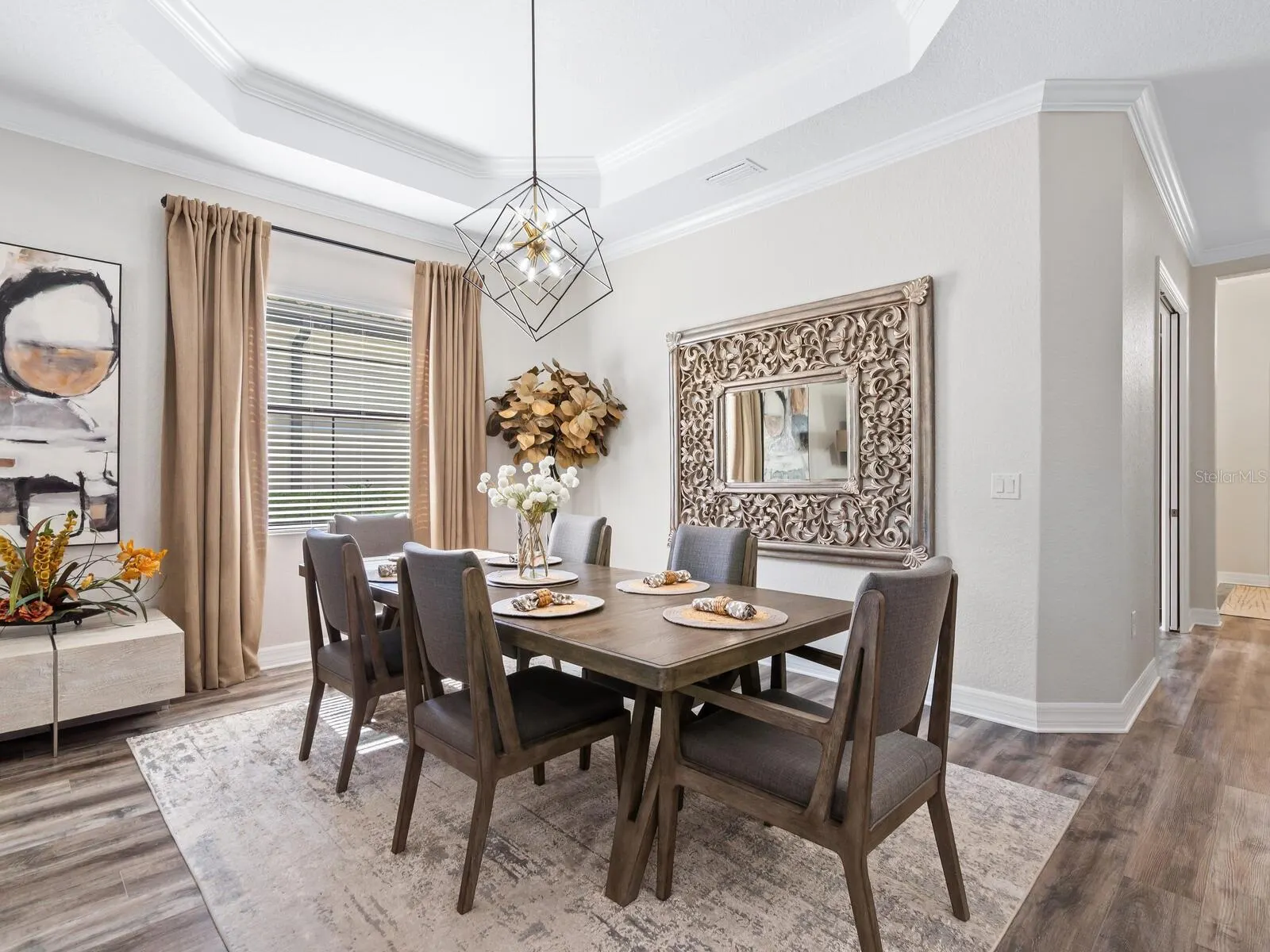 16532 HILLSIDE CIR