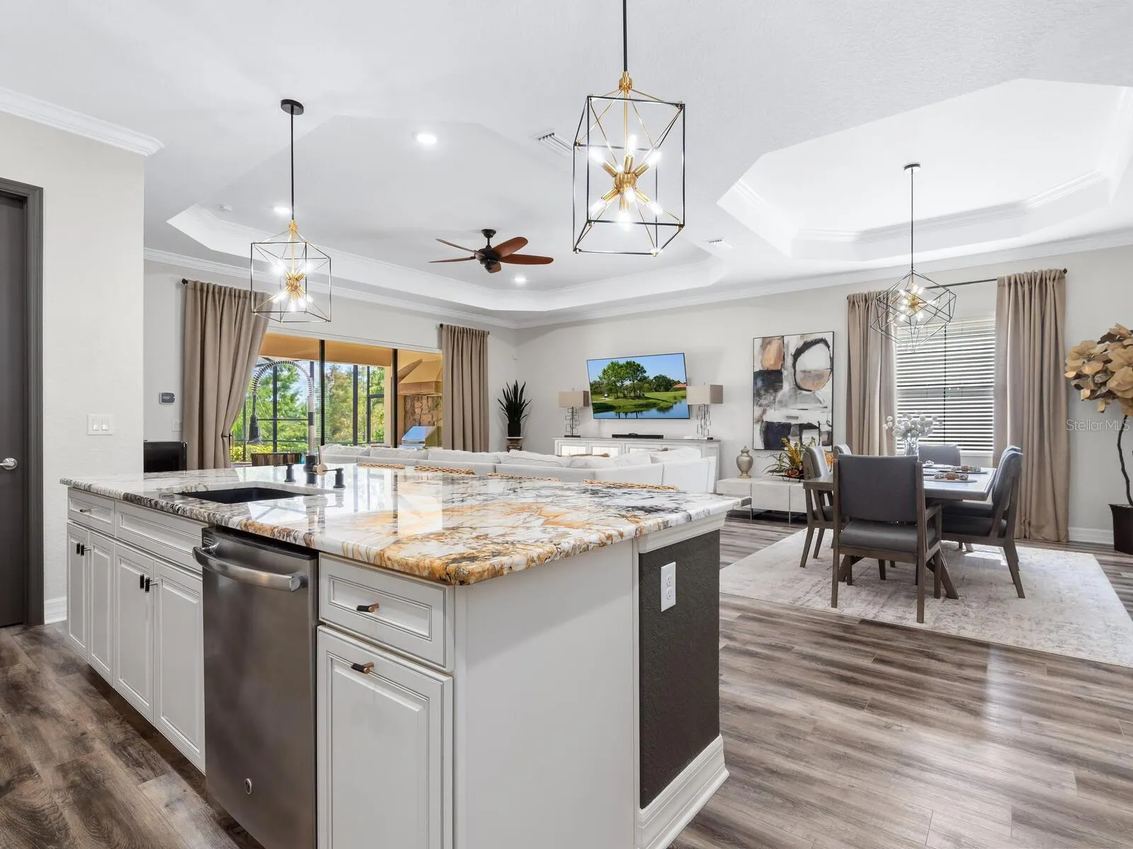 16532 HILLSIDE CIR