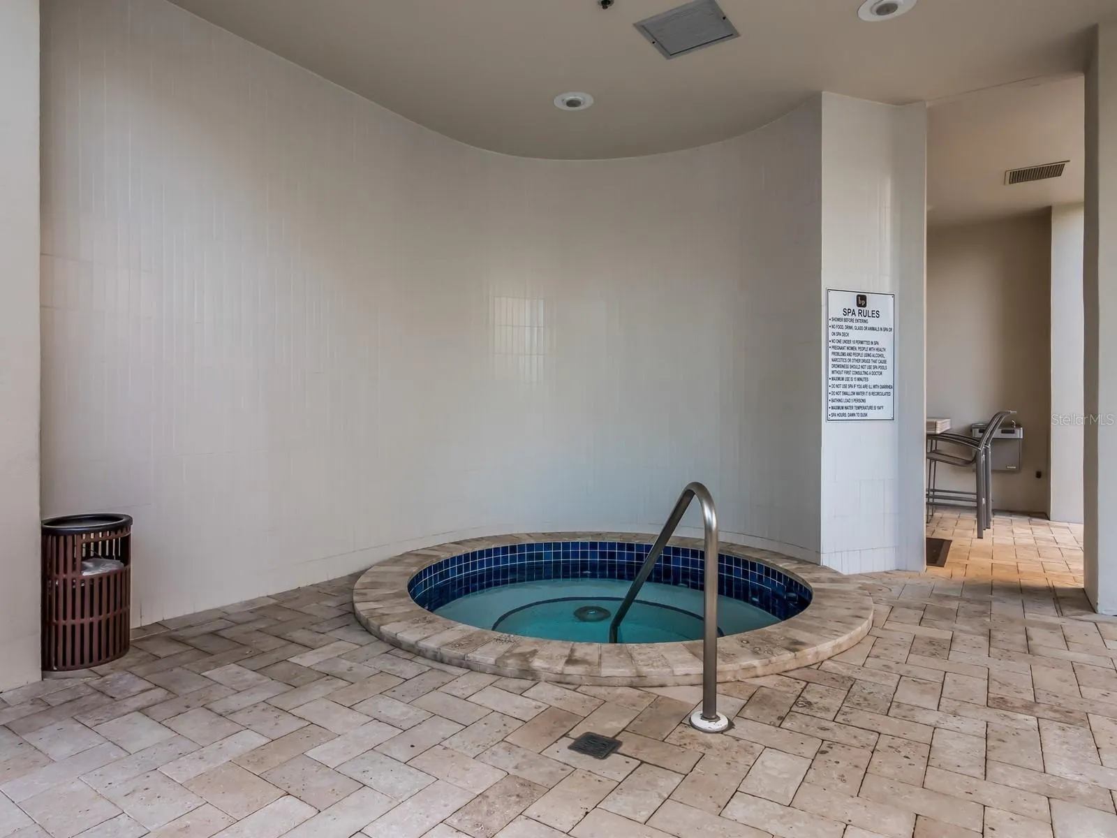 1255 N GULFSTREAM AVE #204, #204