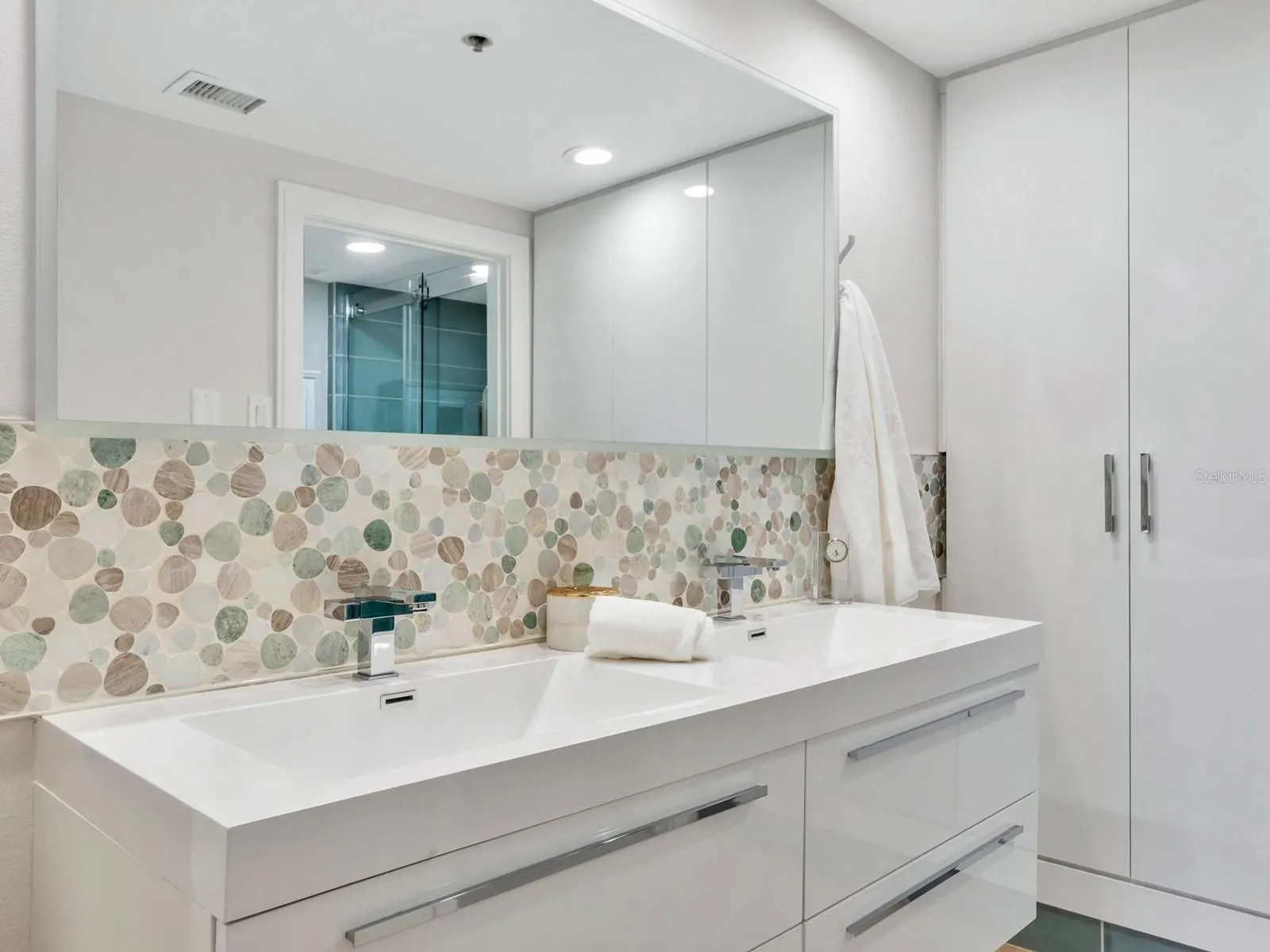 1255 N GULFSTREAM AVE #204, #204
