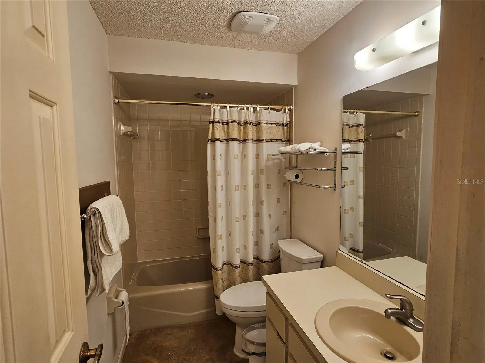 3418 W SAINT CONRAD ST
