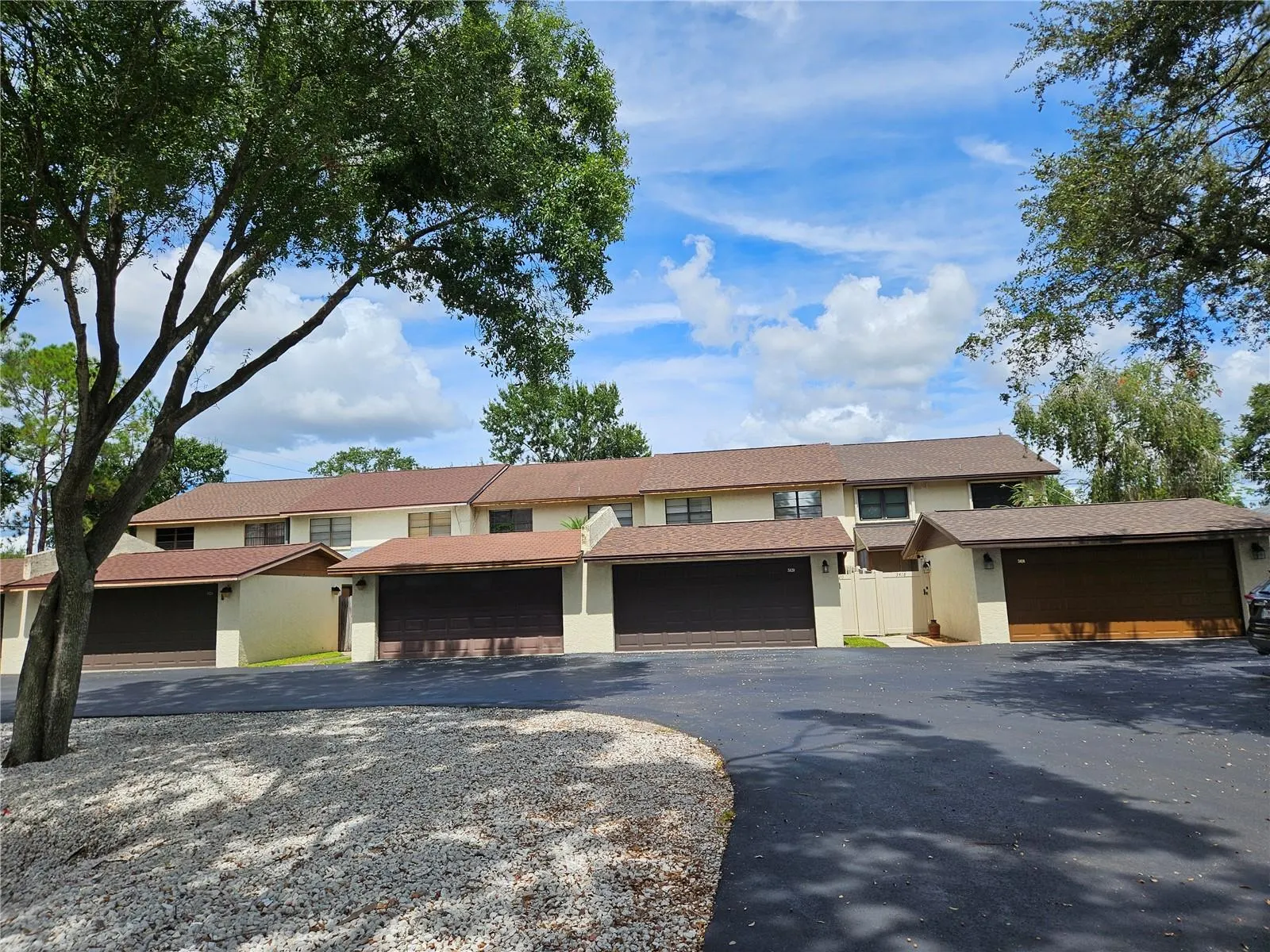 3418 W SAINT CONRAD ST