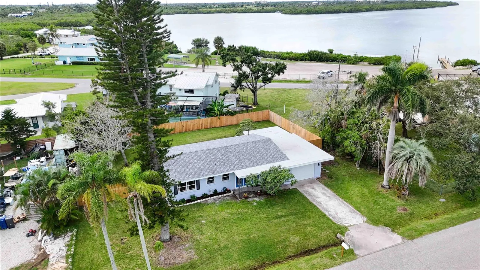 723 45TH STREET CT W