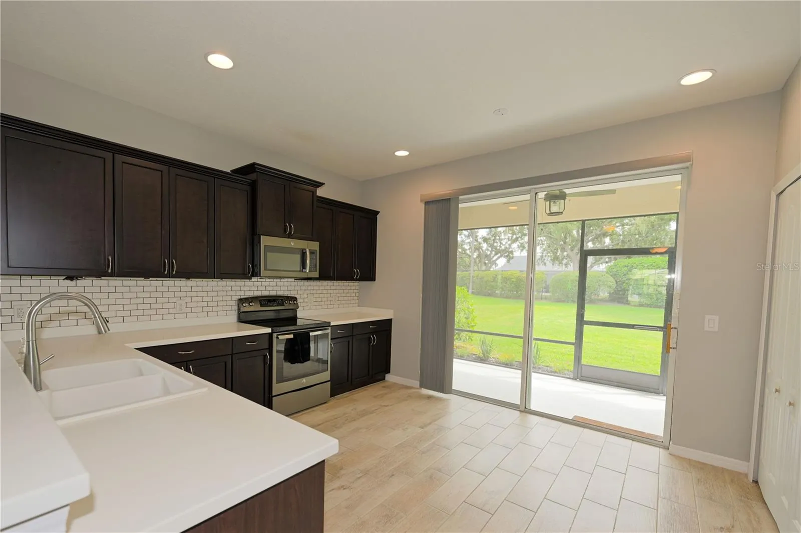 4607 SUMMERLAKE CIR