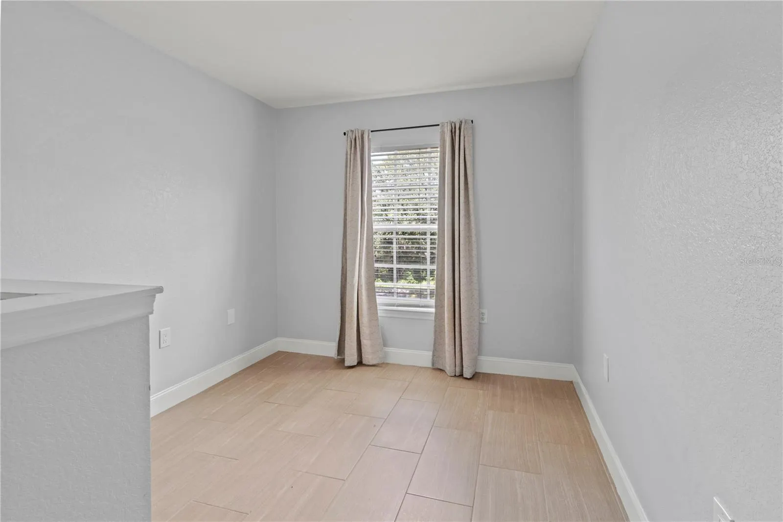 8911 MANOR LOOP #204, #204