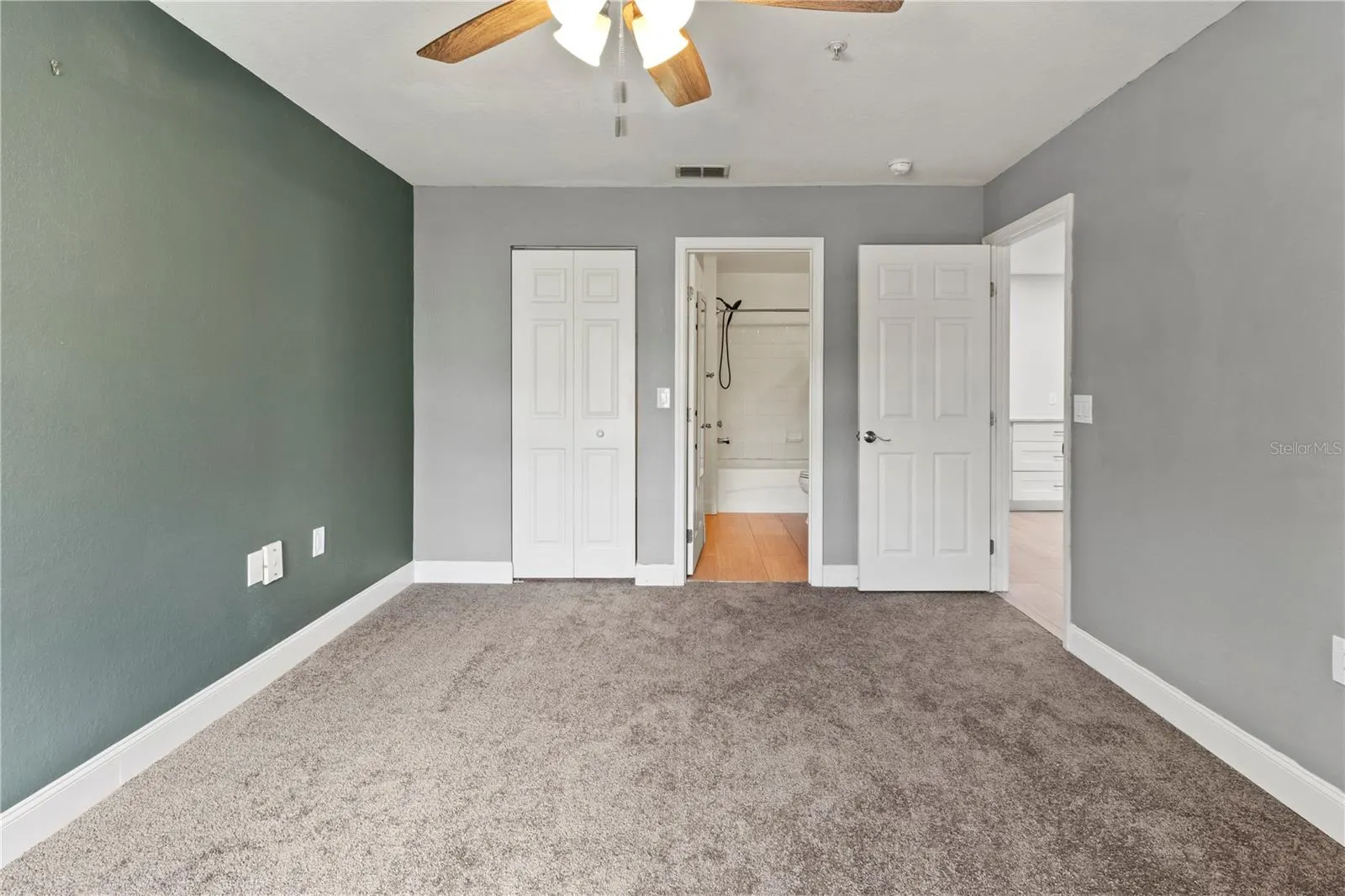 8911 MANOR LOOP #204, #204