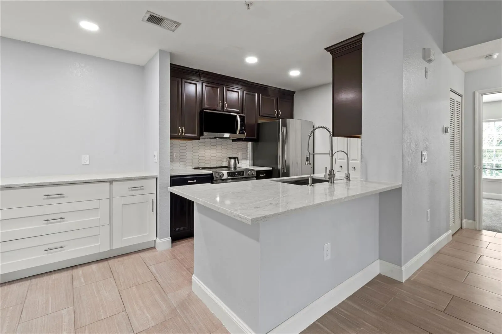 8911 MANOR LOOP #204, #204
