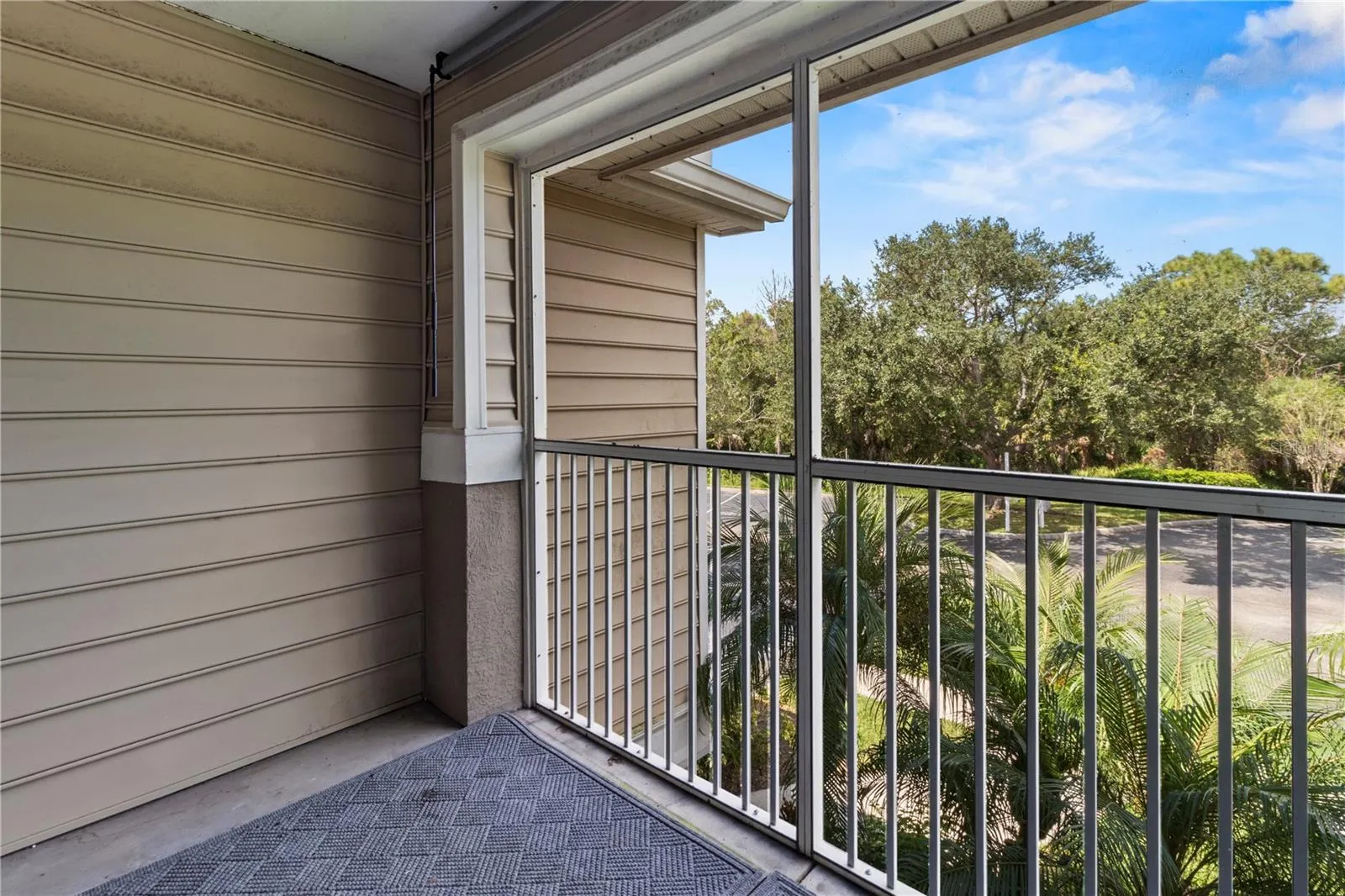 8911 MANOR LOOP #204, #204