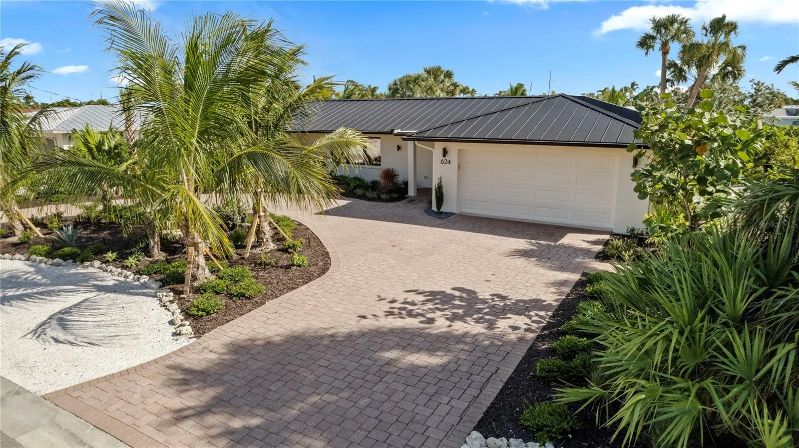 624 DUNDEE LN