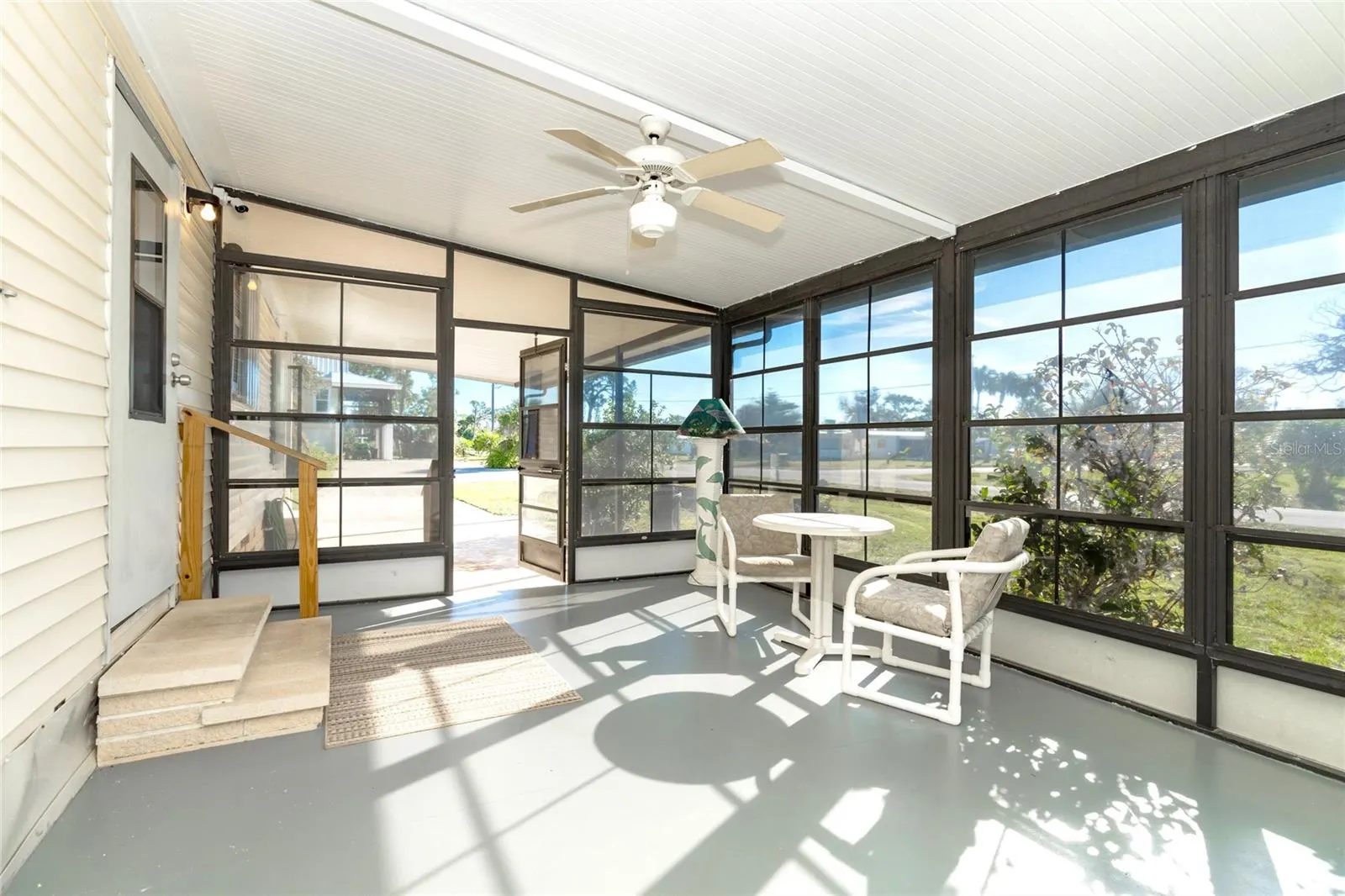 3080 WATERSIDE DR