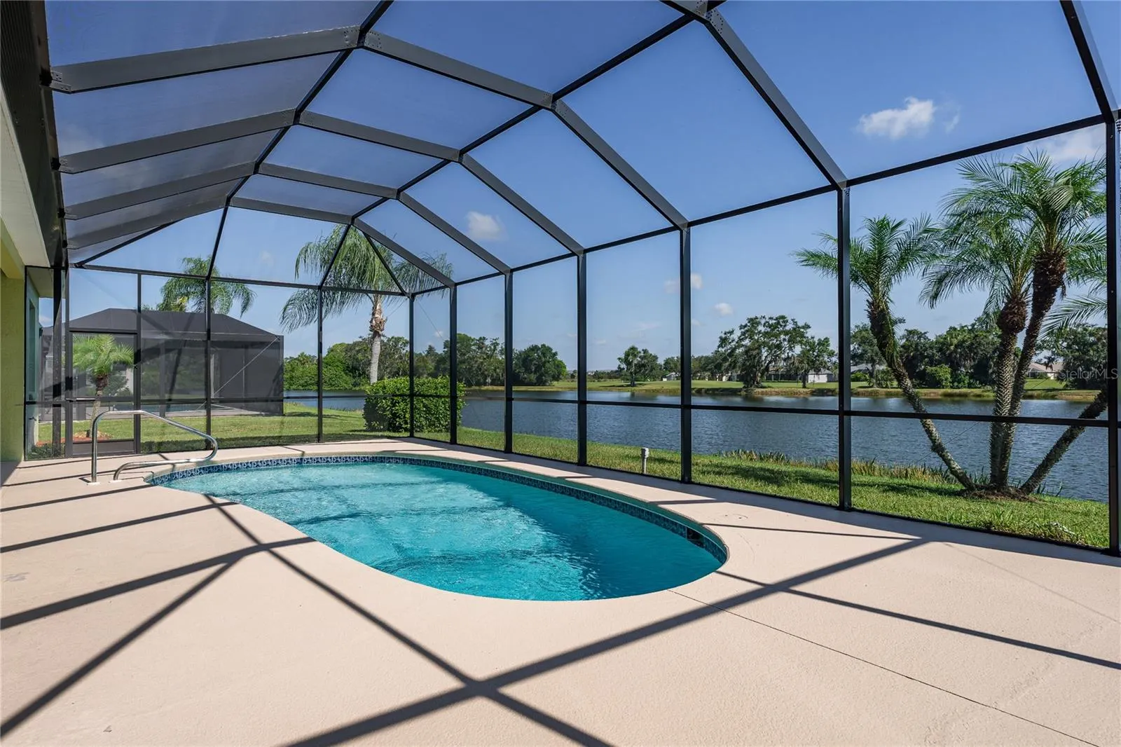 731 PLANTERS MANOR WAY