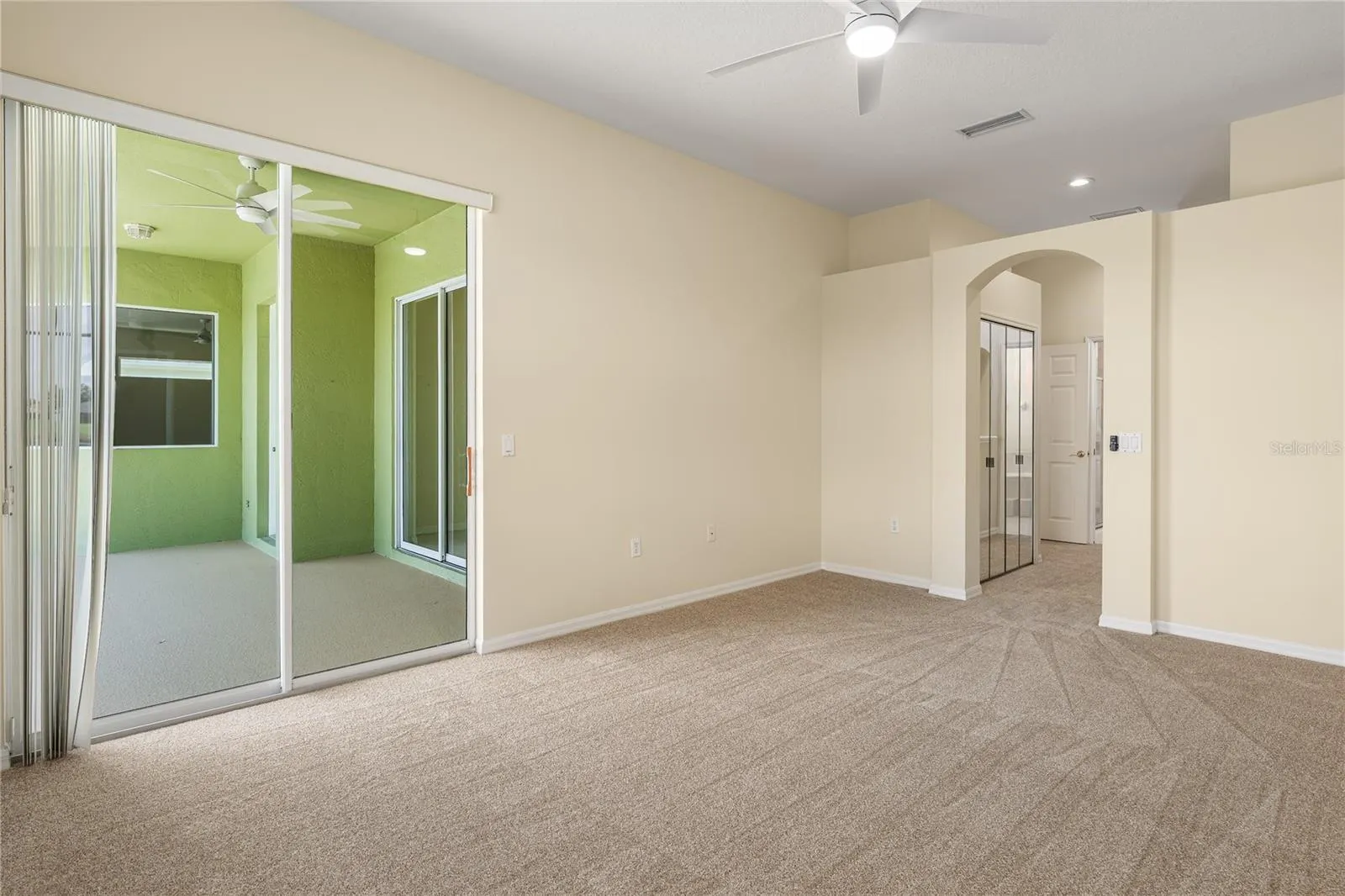 731 PLANTERS MANOR WAY